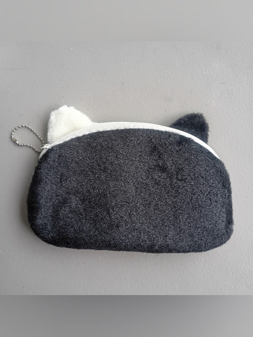 🌻 Cute Plush Black And White Zipper Handbag Pouch - Picture 4 of 7
